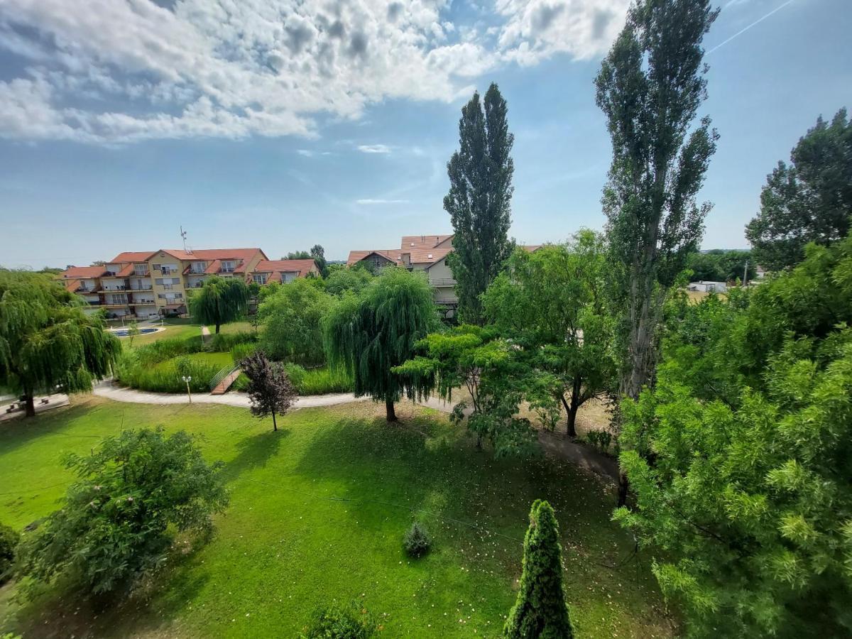 Cserke Napfeny Apartman Cserkeszőlő Exteriör bild