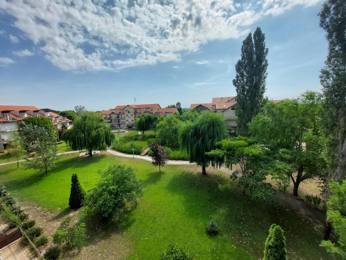 Cserke Napfeny Apartman Cserkeszőlő Exteriör bild
