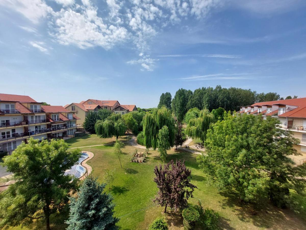 Cserke Napfeny Apartman Cserkeszőlő Exteriör bild