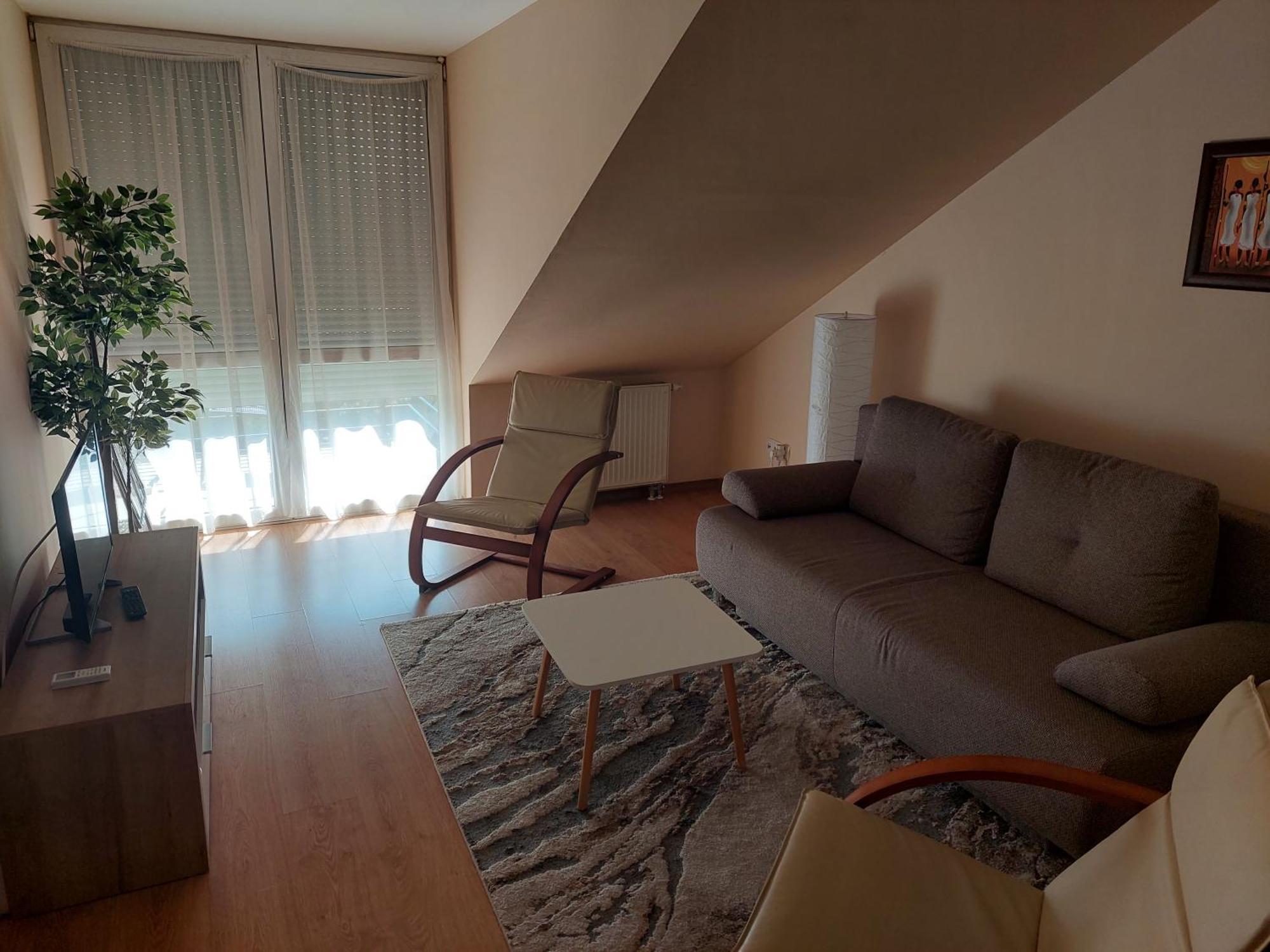 Cserke Napfeny Apartman Cserkeszőlő Rum bild