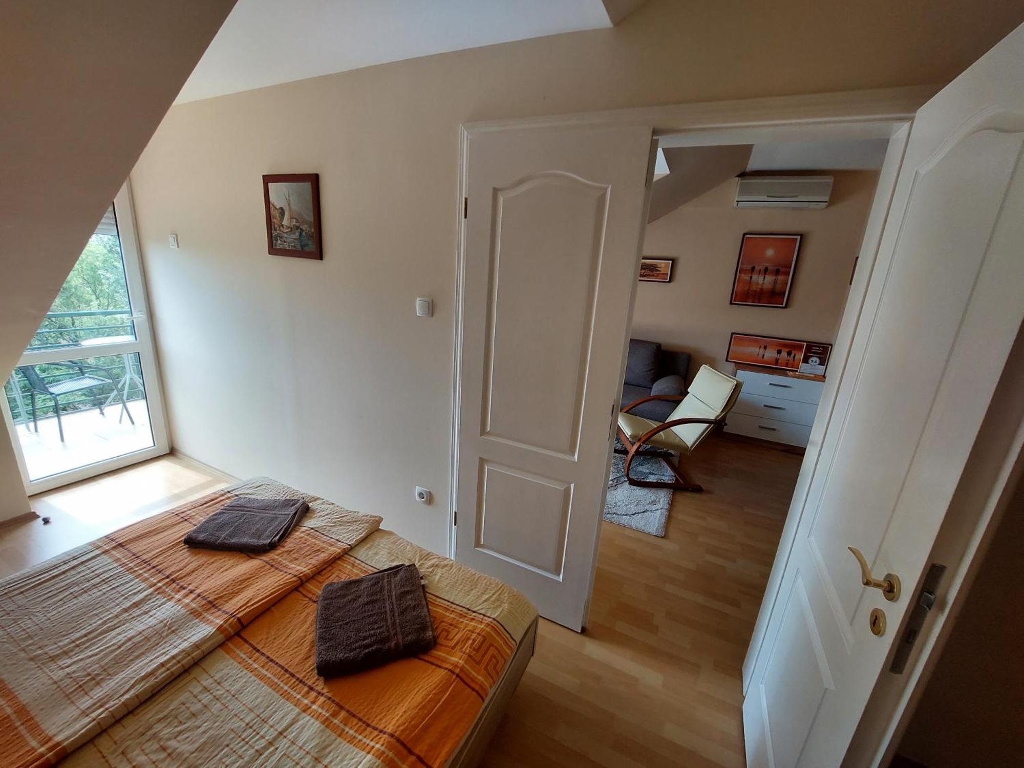 Cserke Napfeny Apartman Cserkeszőlő Rum bild