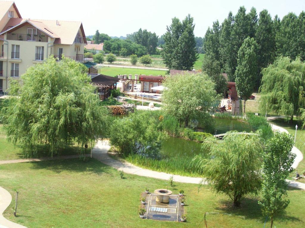 Cserke Napfeny Apartman Cserkeszőlő Exteriör bild